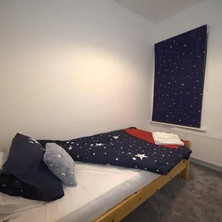 From In The Gateway To The Dales *