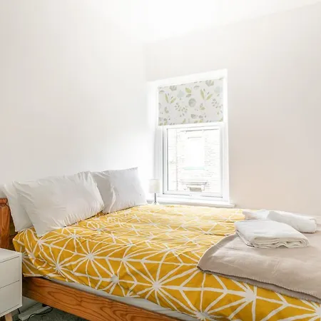 From In The Gateway To The Dales * Скиптон